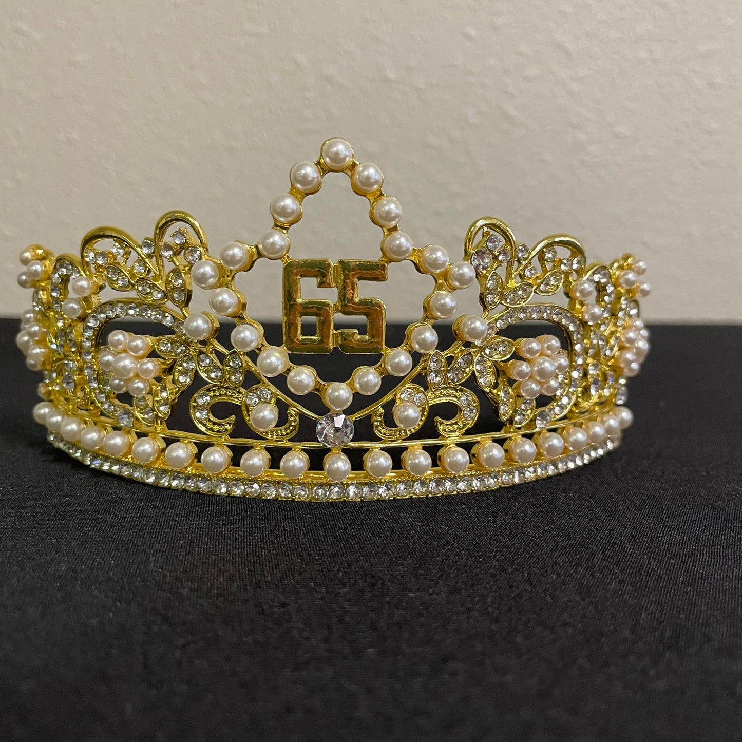 Crown 65