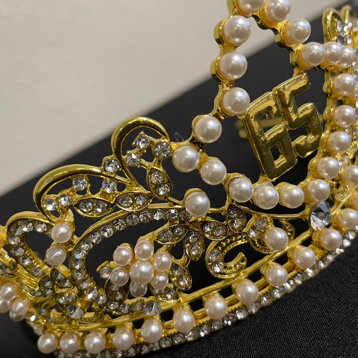 Crown 65