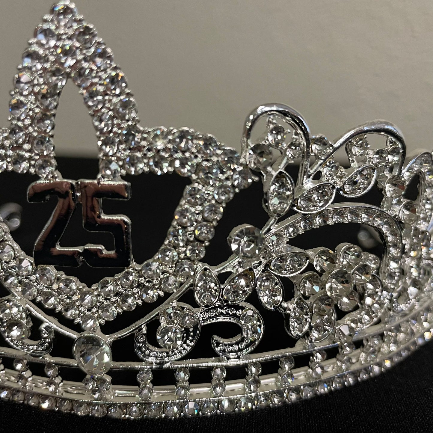 Crown 25