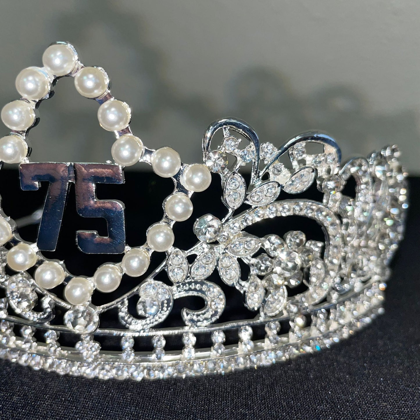 Crown 75